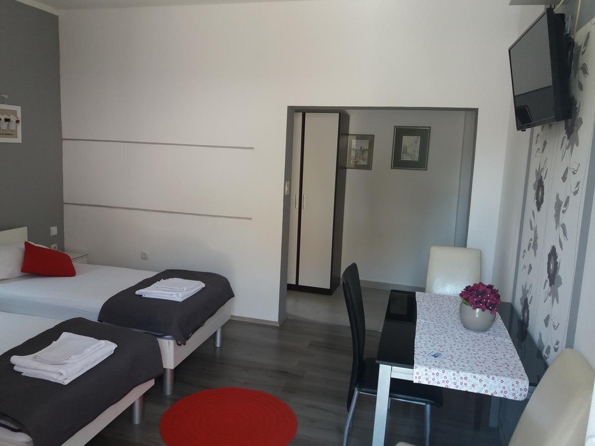 Apartments Benic ザダル エクステリア 写真